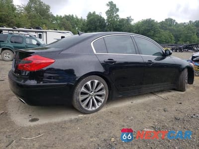 Trzecie zdjęcie samochodu z tyłu: 2012 HYUNDAI GENESIS 5.0L VIN:KMHGC4DH7CU211122 - miniatura