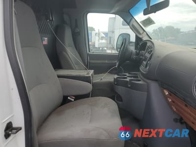 Piąte zdjęcie samochodu w środku: 2007 FORD ECONOLINE E250 VAN VIN:1FTNE24W77DB27252 - miniatura