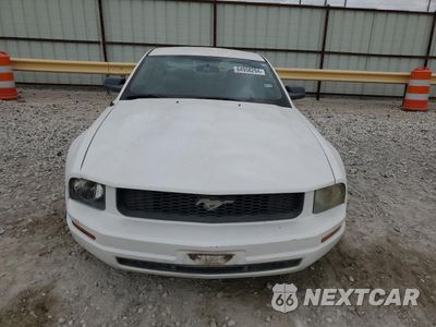 Piąte zdjęcie samochodu w środku: 2006 FORD MUSTANG VIN:1ZVFT80N765175933 - miniatura