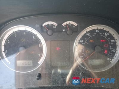 Zdjęcie 9 z 12 samochodu: 2005 VOLKSWAGEN JETTA GL VIN:3VWRK69M25M016034 - miniatura