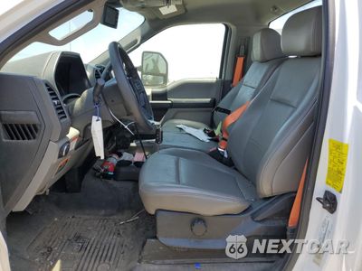 Zdjęcie 7 z 12 samochodu: 2020 FORD F450 SUPER DUTY VIN:1FDUF4GN0LED62017 - miniatura