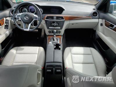 Zdjęcie 8 z 12 samochodu: 2014 MERCEDES-BENZ C 250 VIN:WDDGF4HB3EA935904 - miniatura