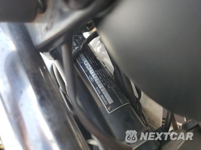 Zdjęcie 9 z 9 samochodu: 2014 MOTO GUZZI V7 CLASSIC VIN:ZGULWUA11EM200103 - miniatura