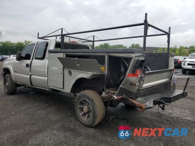 Trzecie zdjęcie samochodu z tyłu: 2005 CHEVROLET SILVERADO K3500 VIN:1GBHK39U65E184282 - miniatura