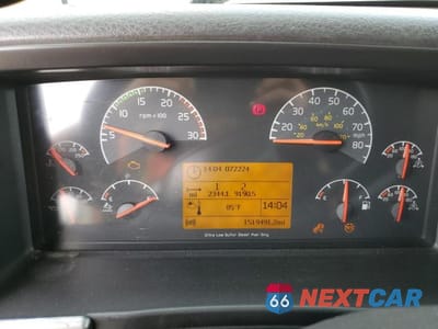 Zdjęcie 8 z 10 samochodu: 2011 VOLVO VN VNL VIN:4V4NC9EH0BN294400 - miniatura