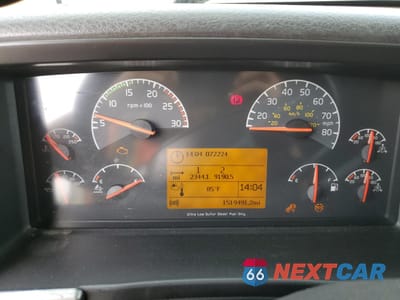 Zdjęcie 8 z 10 samochodu: 2011 VOLVO VN VNL VIN:4V4NC9EH0BN294400 - miniatura