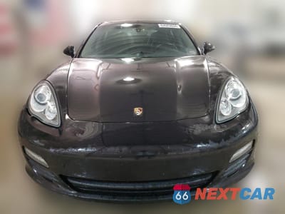 Piąte zdjęcie samochodu w środku: 2013 PORSCHE PANAMERA 2 VIN:WP0AA2A75DL011623 - miniatura