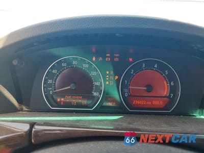 Zdjęcie 9 z 12 samochodu: 2006 BMW 750 LI VIN:WBAHN83566DT34963 - miniatura