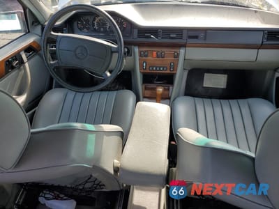 Zdjęcie 8 z 12 samochodu: 1986 MERCEDES-BENZ 300 E VIN:WDBEA30DXGA269701 - miniatura