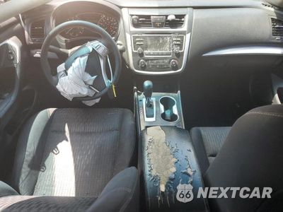 Zdjęcie 8 z 12 samochodu: 2017 NISSAN ALTIMA 2.5 VIN:1N4AL3AP7HC138501 - miniatura