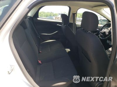 Zdjęcie 10 z 13 samochodu: 2016 FORD FOCUS SE VIN:1FADP3F20GL242583 - miniatura