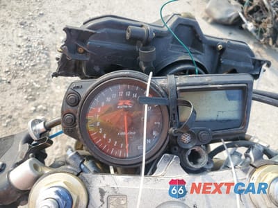 Zdjęcie 7 z 9 samochodu: 2005 SUZUKI GSX-R600 K VIN:JS1GN7CA652105502 - miniatura