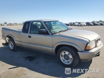 Czwarte zdjęcie samochodu z boku: 2001 GMC SONOMA VIN:1GTCS195118141397 - miniatura