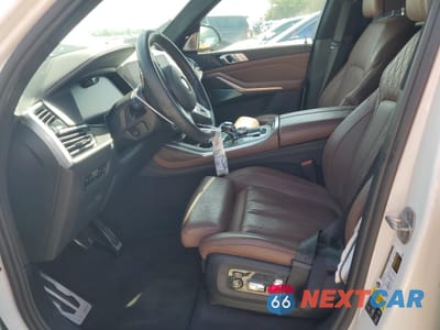 Zdjęcie 7 z 14 samochodu: 2020 BMW X7 M50I VIN:5UXCX6C0XL9D38031 - miniatura