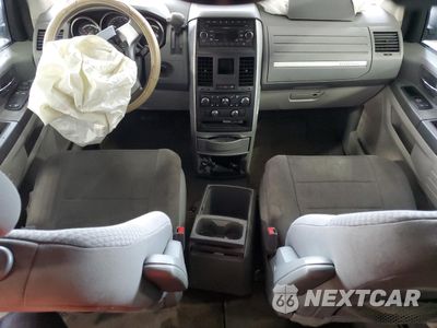 Zdjęcie 8 z 13 samochodu: 2010 DODGE GRAND CARAVAN SE VIN:2D4RN4DE2AR318539 - miniatura