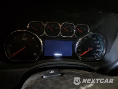 Zdjęcie 9 z 13 samochodu: 2018 CHEVROLET SUBURBAN K1500 LT VIN:1GNSKHKC2JR252975 - miniatura