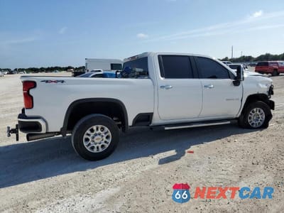 Trzecie zdjęcie samochodu z tyłu: 2024 CHEVROLET SILVERADO K2500 HEAVY DUTY LTZ VIN:1GC4YPEY8RF110581 - miniatura