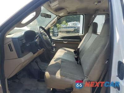 Zdjęcie 7 z 12 samochodu: 2006 FORD F450 SUPER DUTY VIN:1FDXX47P96EB50197 - miniatura