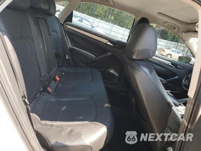 Zdjęcie 10 z 12 samochodu: 2014 VOLKSWAGEN PASSAT SE VIN:1VWBT7A35EC041194 - miniatura