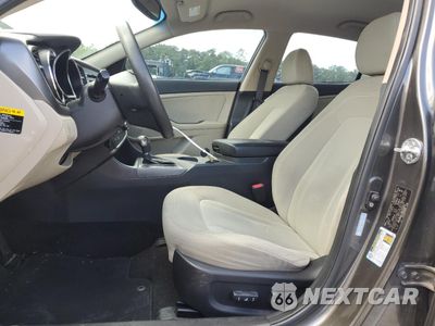 Zdjęcie 7 z 12 samochodu: 2011 KIA OPTIMA LX VIN:KNAGM4A78B5152617 - miniatura