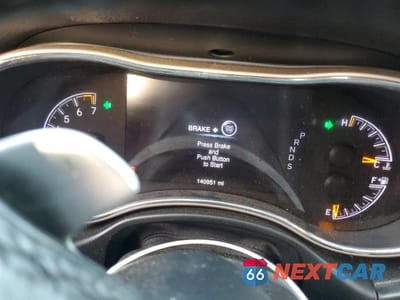 Zdjęcie 9 z 14 samochodu: 2014 JEEP GRAND CHEROKEE LAREDO VIN:1C4RJEAG8EC507005 - miniatura