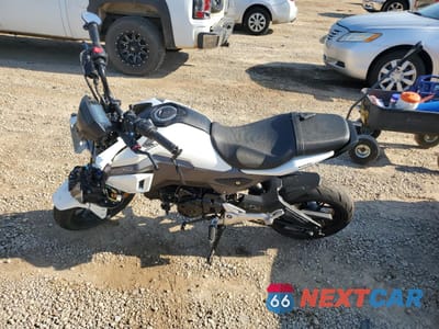 Trzecie zdjęcie samochodu z tyłu: 2017 HONDA GROM 125 VIN:MLHJC6112H5204333 - miniatura