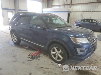 Czwarte zdjęcie samochodu z boku: 2017 FORD EXPLORER XLT VIN:1FM5K8D80HGA55674 - miniatura