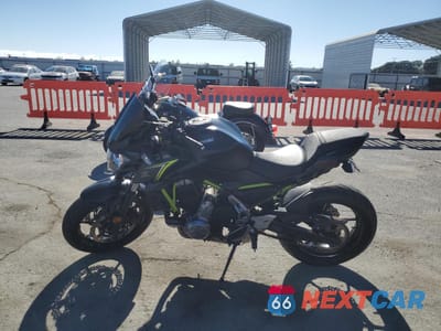 Trzecie zdjęcie samochodu z tyłu: 2018 KAWASAKI ER650 H VIN:JKAEREH18JDA24818 - miniatura