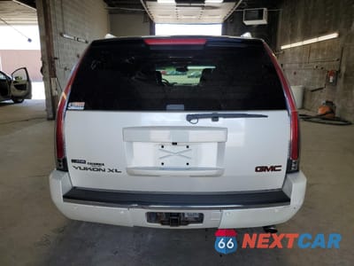 Zdjęcie 6 z 15 samochodu: 2009 GMC YUKON XL DENALI VIN:1GKFK06239R281415 - miniatura