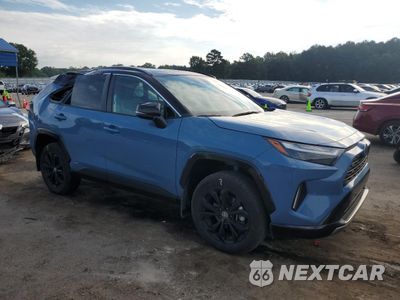 Czwarte zdjęcie samochodu z boku: 2023 TOYOTA RAV4 XSE VIN:4T3E6RFVXPU136816 - miniatura