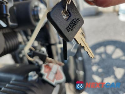 Zdjęcie 8 z 10 samochodu: 2019 HARLEY-DAVIDSON XL883 N VIN:1HD4LE210KC425813 - miniatura