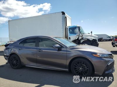 Czwarte zdjęcie samochodu z boku: 2023 TOYOTA CAMRY SE NIGHT SHADE VIN:4T1T11AK2PU159083 - miniatura
