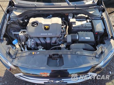 Zdjęcie 11 z 12 samochodu: 2018 HYUNDAI ELANTRA SE VIN:5NPD74LF3JH311253 - miniatura
