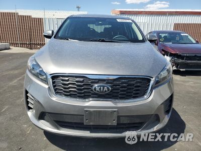 Piąte zdjęcie samochodu w środku: 2019 KIA SORENTO L VIN:5XYPG4A39KG536811 - miniatura