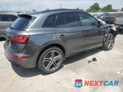Trzecie zdjęcie samochodu z tyłu: 2025 AUDI Q5 E PREMIUM PLUS 55 VIN:WA1E2AFY5S2060800 - miniatura