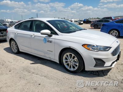 Czwarte zdjęcie samochodu z boku: 2019 FORD FUSION SE VIN:3FA6P0LU6KR184065 - miniatura