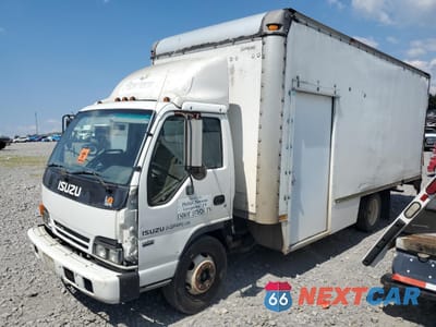 2003 ISUZU NPR HD 4X2 LOW TILT 4KLC4B1R33J800333 - główne zdjęcie licytacji z USA - miniatura
