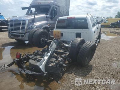 Trzecie zdjęcie samochodu z tyłu: 2024 RAM 3500 TRADESMAN VIN:3C63RRGL1RG155776 - miniatura