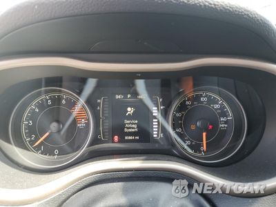Zdjęcie 9 z 14 samochodu: 2017 JEEP CHEROKEE LATITUDE VIN:1C4PJMCS8HW589873 - miniatura