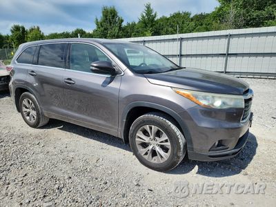 Czwarte zdjęcie samochodu z boku: 2015 TOYOTA HIGHLANDER LE VIN:5TDBKRFH7FS085140 - miniatura