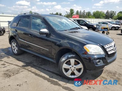 Czwarte zdjęcie samochodu z boku: 2009 MERCEDES-BENZ ML 350 VIN:4JGBB86E29A509871 - miniatura