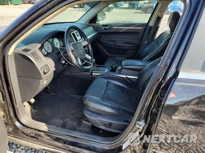 Zdjęcie 7 z 12 samochodu: 2010 CHRYSLER 300 TOURING VIN:2C3CA5CV7AH209543 - miniatura