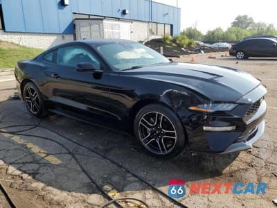 Czwarte zdjęcie samochodu z boku: 2021 FORD MUSTANG VIN:1FA6P8THXM5127178 - miniatura