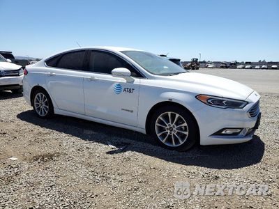 Czwarte zdjęcie samochodu z boku: 2017 FORD FUSION SE HYBRID VIN:3FA6P0LUXHR409712 - miniatura