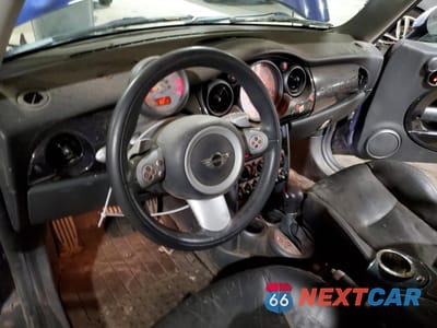 Zdjęcie 8 z 12 samochodu: 2006 MINI COOPER S VIN:WMWRE33586TJ36088 - miniatura