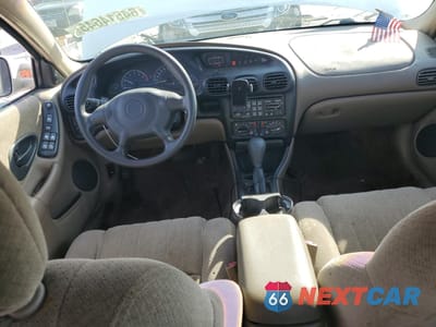 Zdjęcie 8 z 14 samochodu: 2002 PONTIAC GRAND PRIX SE VIN:1G2WK52J82F279953 - miniatura