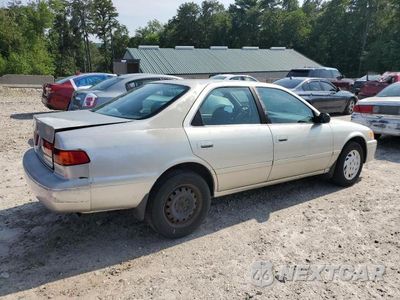 Trzecie zdjęcie samochodu z tyłu: 2000 TOYOTA CAMRY VIN:JT2BG22K8Y0420995 - miniatura