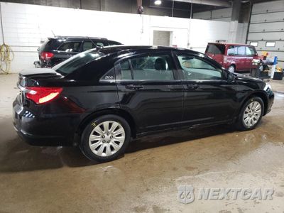 Trzecie zdjęcie samochodu z tyłu: 2013 CHRYSLER 200 LX VIN:1C3CCBAB2DN767488 - miniatura