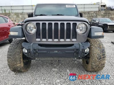 Piąte zdjęcie samochodu w środku: 2018 JEEP WRANGLER UNLIMITED SPORT VIN:1C4HJXDG9JW253106 - miniatura