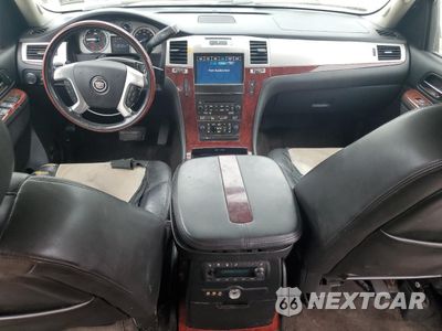 Zdjęcie 8 z 13 samochodu: 2011 CADILLAC ESCALADE VIN:1GYS4AEF6BR326250 - miniatura